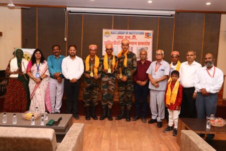 एनसीसी के 3 केडटस का अग्निवीर में चयन होने परआर.एन.टी. परिवार ने भव्य स्वागत करते हुए निकाली तिरंगा रैली