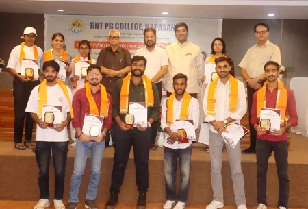 आर.एन.टी. पीजी कॉलेज में स्टूडेंट ओरिएंटेशन कम इंडक्शन प्रोग्राम का आयोजन