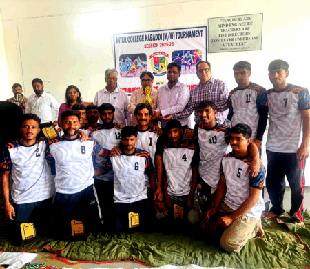 कबड्डी में आरएनटी कॉलेज टीम ने मारी बाज़ी