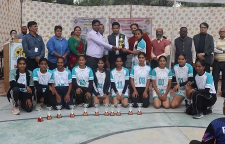 मोहनलाल सुखाड़िया अंतरमहाविद्यालयी वॉलीबॉल (महिला) प्रतियोगिता 2025 का समापन