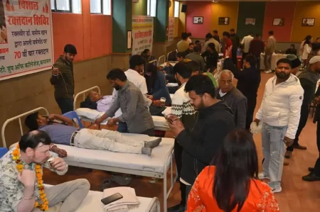 आर.एन.टी. ग्रुप ऑफ कॉलेजेज एवं दीक्षा इंटरनेशनल स्कूल में18वां विशाल रक्तदान शिविर आयोजित