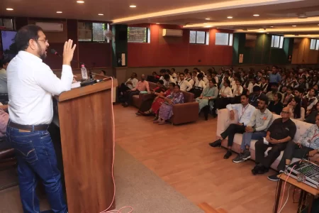 अंतरिक्ष की घटनाओं को जानने में बच्चों की लगी होड़